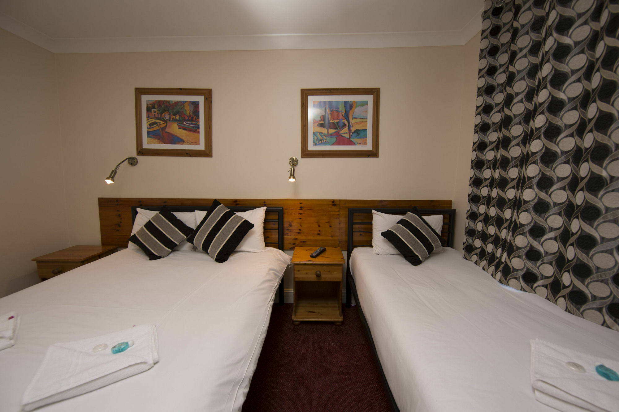 Royal London Hotel By Saba Bagian luar foto