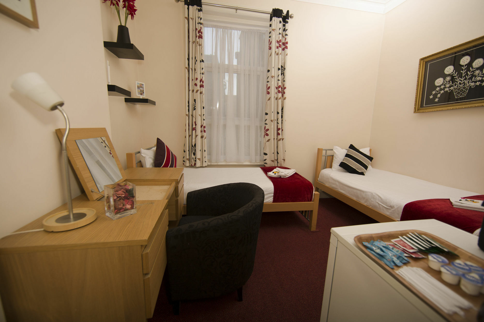 Royal London Hotel By Saba Bagian luar foto